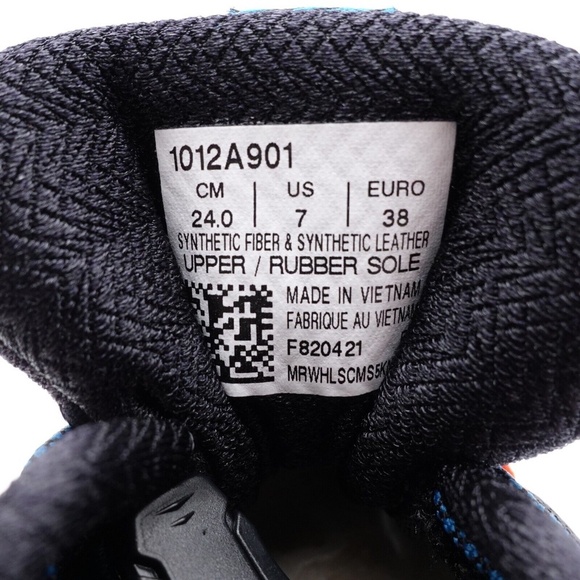 NEW ASICS Trabuco Max Trail Running Shoes 1012A901-003 Black/Coral - Picture 9 of 12